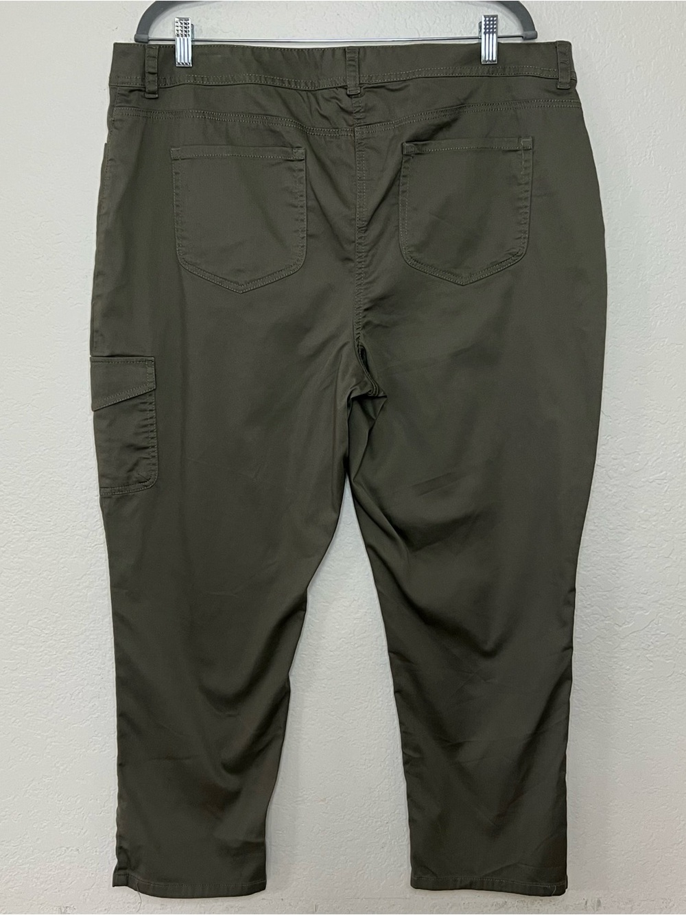 Chico's Army Green Ankle Tapered Cotton Pants Women’s Size XL - 3 - Cargo Pocket - Picture 3 of 9